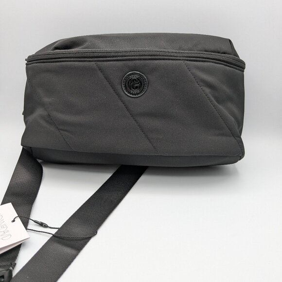 Joan & David 15" High-Density Quilted Nylon Passport Sling Pouch, Black, New - Picture 1 of 16